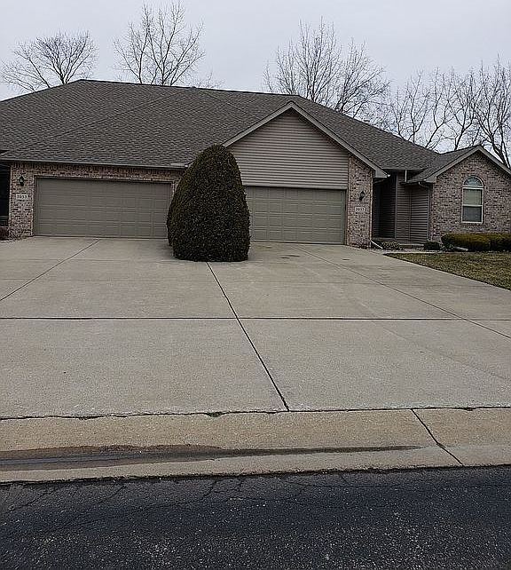 1st image of 3057 Creekwood Cir