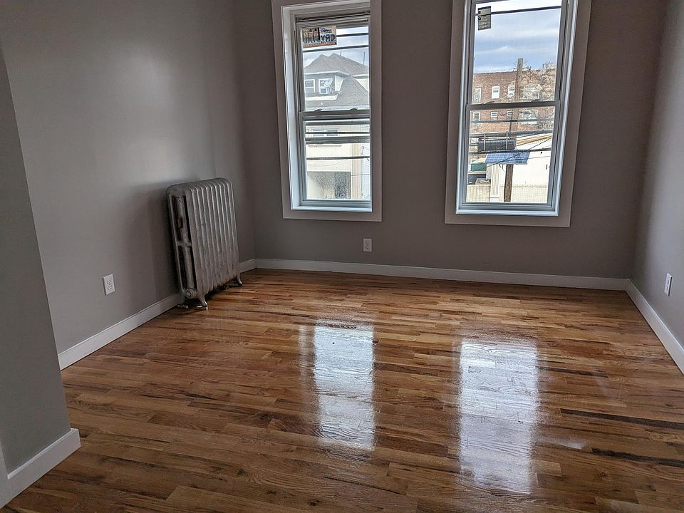 1st image of 69 Howe Ave #8