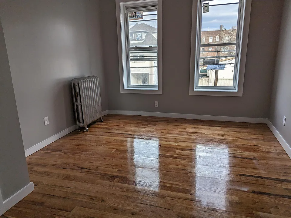 69 Howe Ave #8