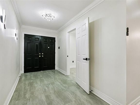 3rd image of 80 Nassau Ave