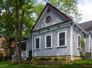 1301 Main St, Parkville, MO 64152