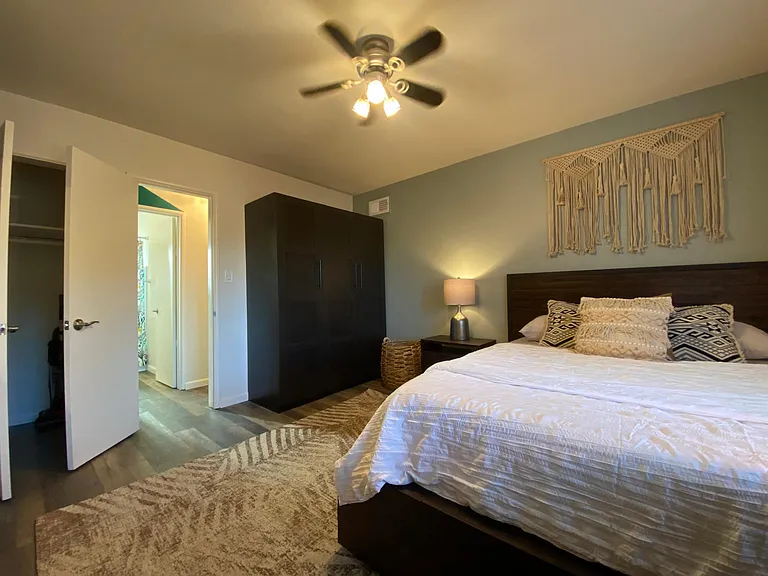 4556 Bond St #2 — Photo 8