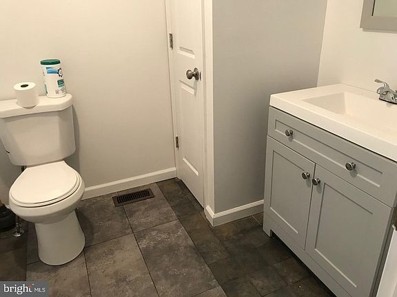 5th image of 114 Garden Ave