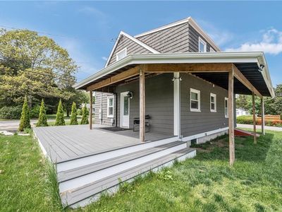 728 Stafford Rd, Tiverton, RI, 02878