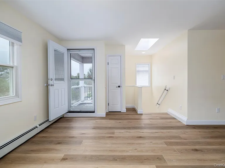542 E Pine St #UPPER — Photo 9