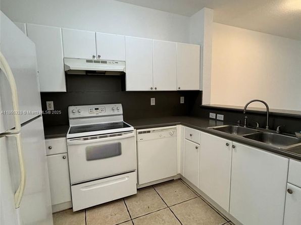 17620 NW 73rd Ave APT 104-17