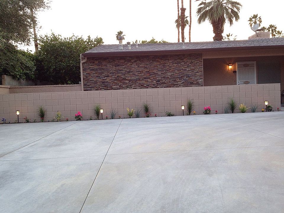 2nd image of 2103 S Broadmoor Dr