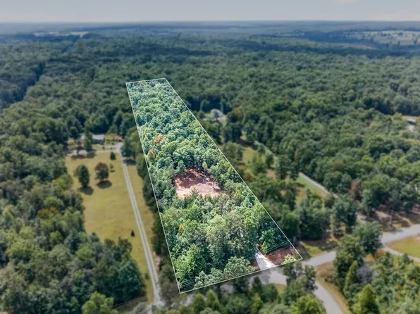 205 High Flats Rd, Monterey, TN 38574