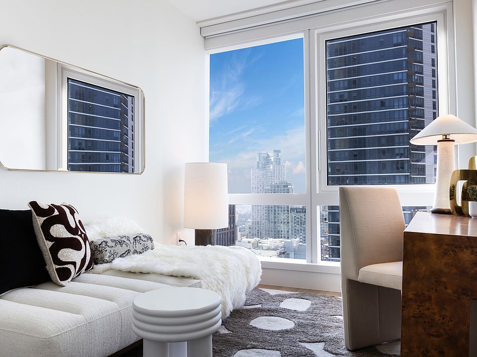 1st image of 2701 Jackson Ave #8G