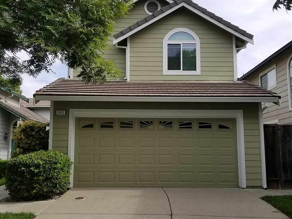 1st image of 3052 Badger Dr