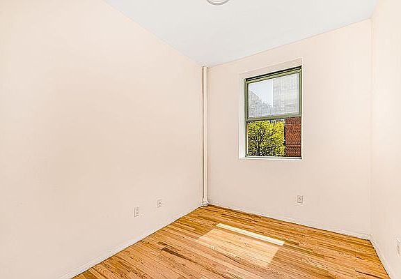 2nd image of 240 W 64th St APT 5E