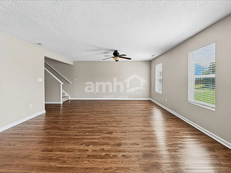 19486 Prairie Crossing Dr — Photo 6