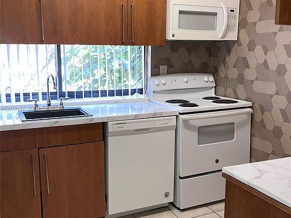 4th image of 17011 N Bay Rd APT 205