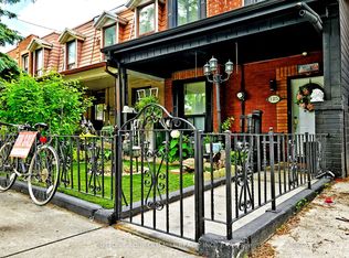 125 Lansdowne Ave #2, Toronto, ON M6K 2W1
