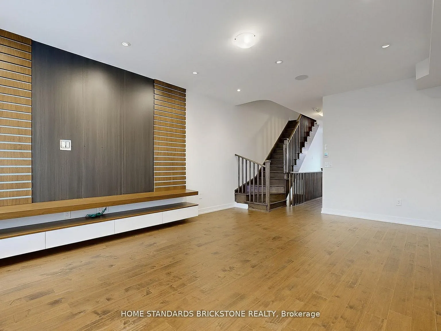 4 bed, $3,450 — Photo 4
