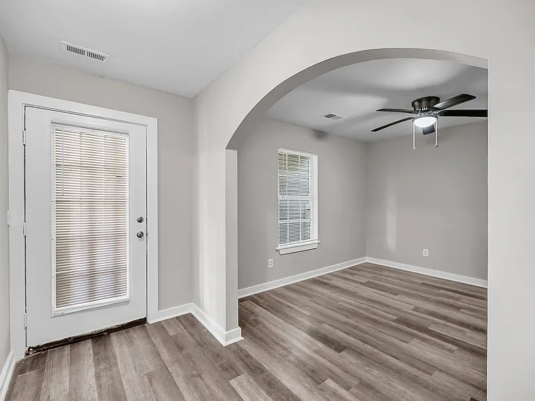 2220 Van Buren Ave — Photo 5