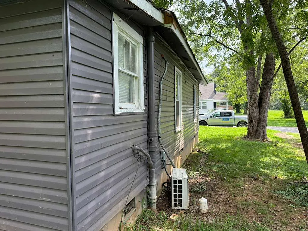2 bed, 952 sqft, $1,150 — Photo 2