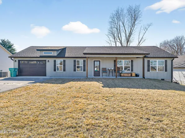 141 Sky View Meadow Dr, Crossville, TN 38555