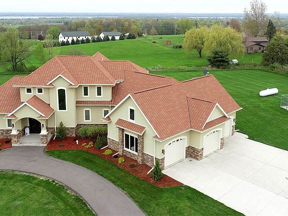 4th image of N5110 Lakeview Way