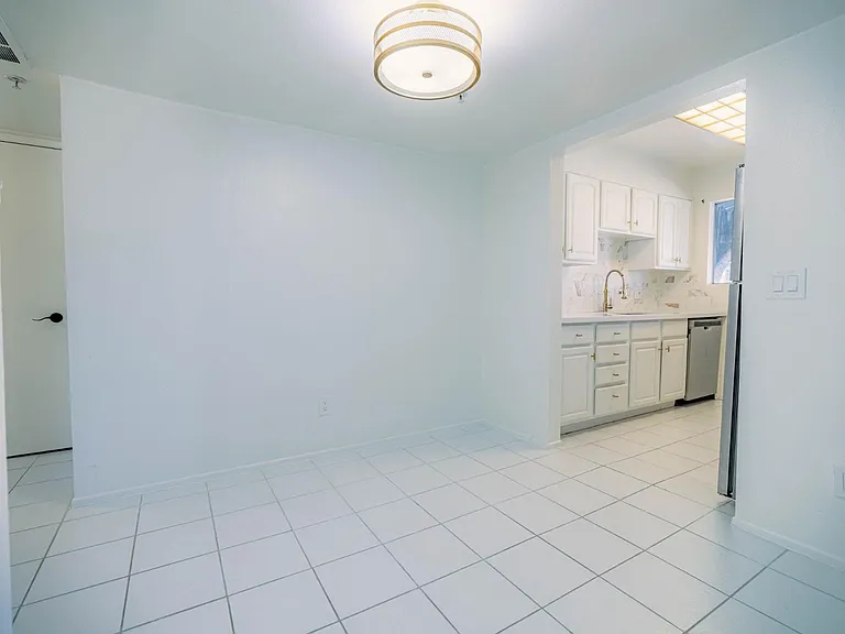 1650 N 87th Ter #27B — Photo 5