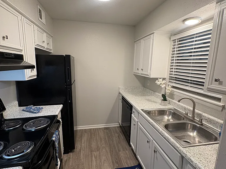 1543 Babcock Rd — Photo 39