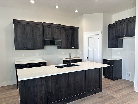 2nd image of 638 Barnwood Rd