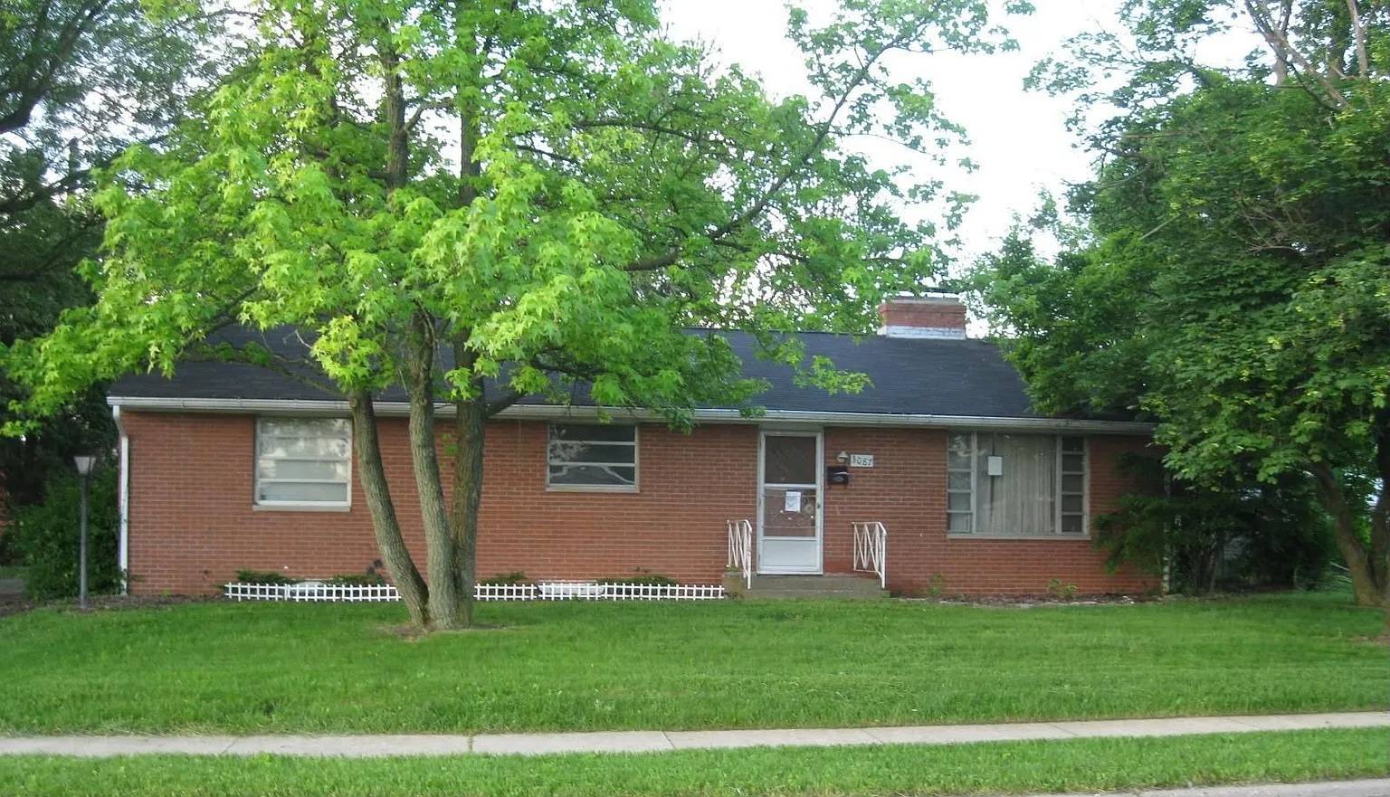 3087 Eakin Rd photo 1