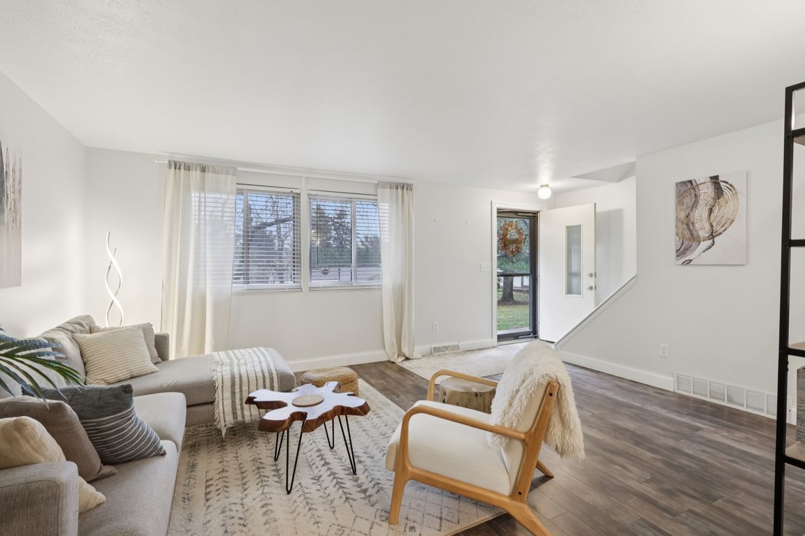 next background image