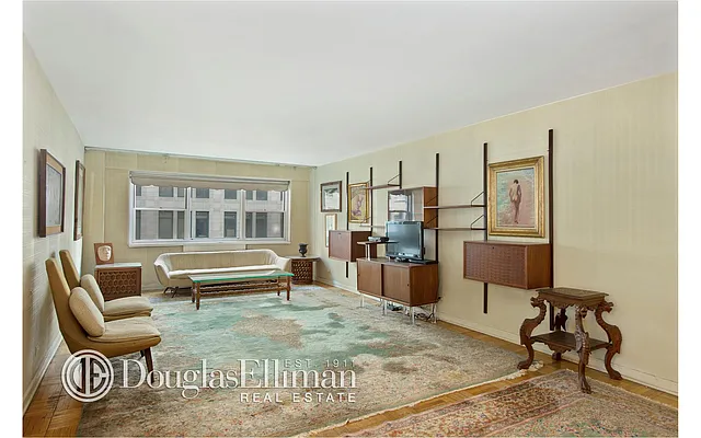Sold by Douglas Elliman | media 25