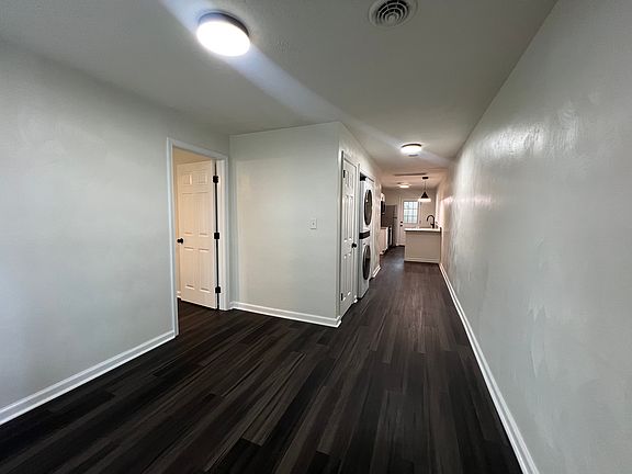 2nd image of 2513 Roanoke Ave
