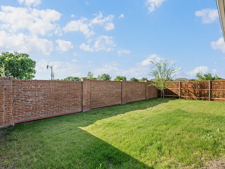 1448 Kingswell Ln — Photo 19