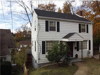 2nd image of 915 Somerset Dr