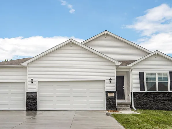 8119 S 200th St, Gretna, NE 68028