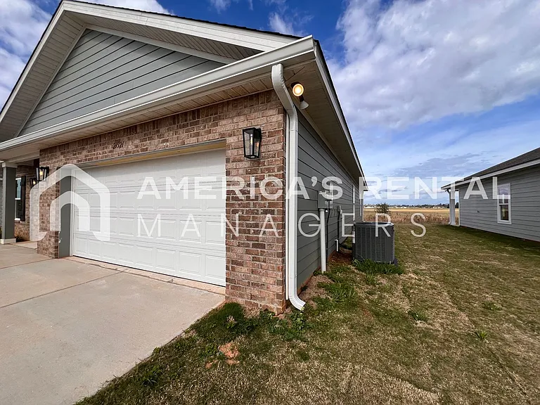 21521 Tawny Loop — Photo 3