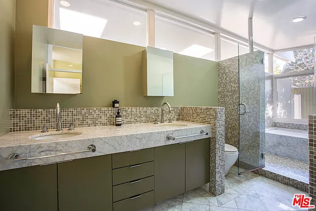 7561 Lolina Ln — Photo 20