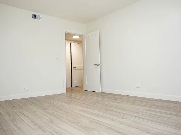 1722 Ardwick Dr — Photo 32
