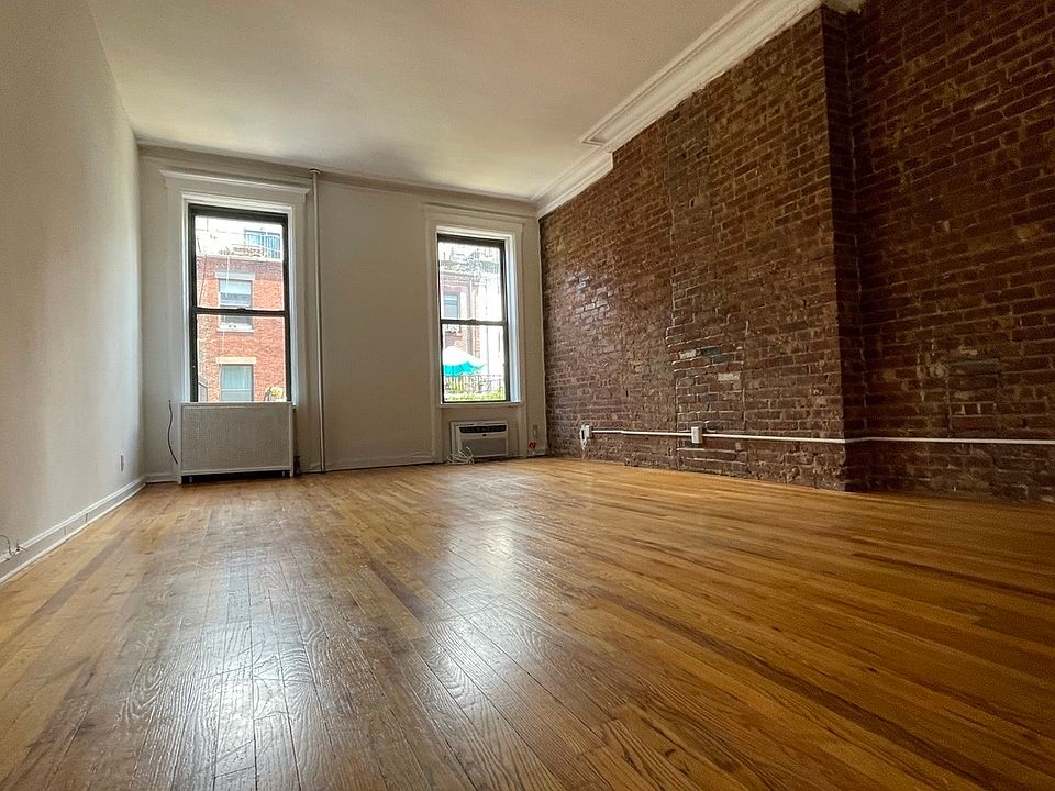 1st image of 55 W 70th St APT 4B