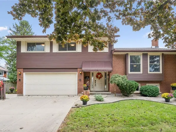 21 Colebrook Ct, Kitchener, ON N2E 1Y8