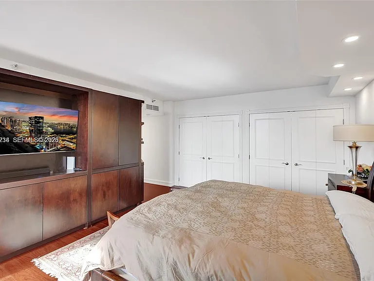 19355 Turnberry Way #26E — Photo 17
