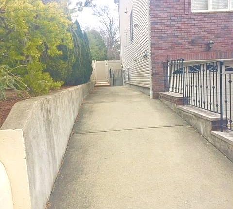 2nd image of 155A Waterbury Ave #A