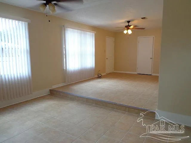 3 bed, 1430 sqft, $1,700 — Photo 3