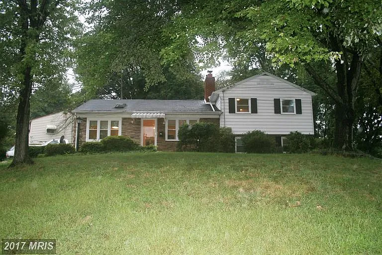 1502 Frances Dr photo 1
