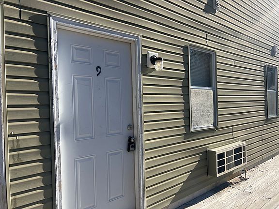 3rd image of 657 Jena Beth Dr APT 9