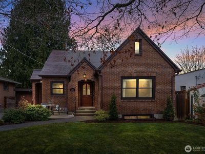 2351 47th Avenue SW, Seattle, WA, 98116