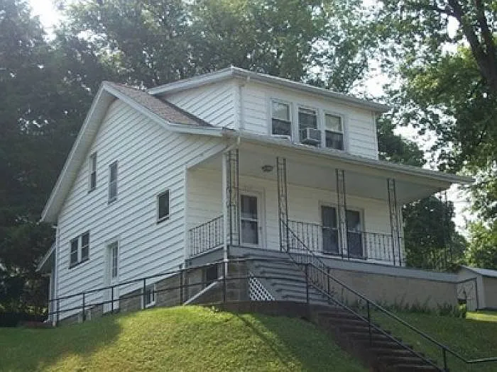 259 Hasson Ave photo 1
