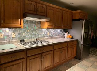 905 Laurel St, Dubuque, IA 52003