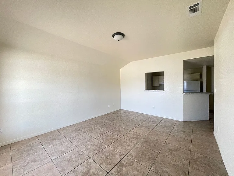 2609 Vernice Loop — Photo 8