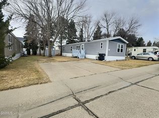 4319 Patriot Dr, Bismarck, ND 58503