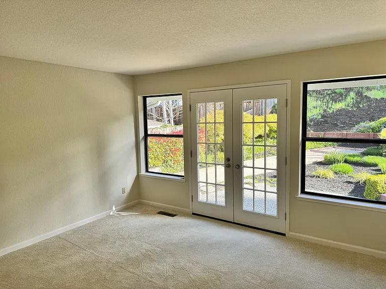 10084 Nantucket Dr — Photo 9
