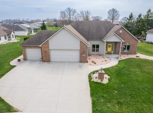 15219 Firethorne Path, Fort Wayne, IN 46814